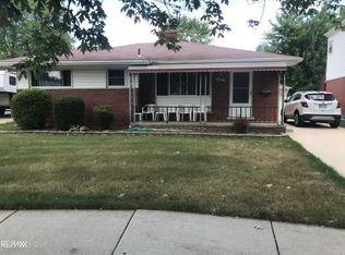 20837 Bayside St, Saint Clair Shores, MI 48081