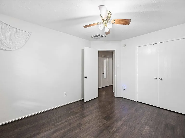 4718 Lonestone Cir — Photo 13