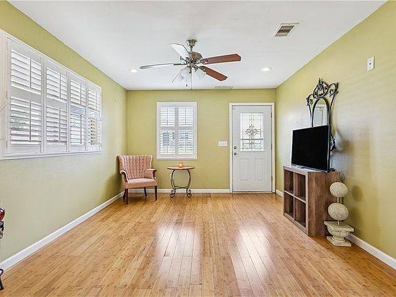 3rd image of 7700 Symmes Ave