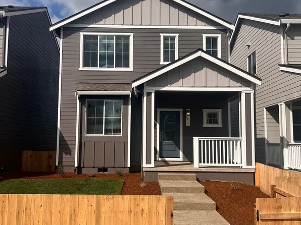 1315 Parkside Ave, Woodburn, OR 97071