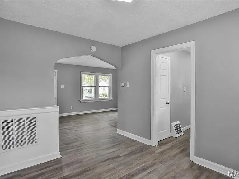 2057 Coleridge Dr — Photo 26