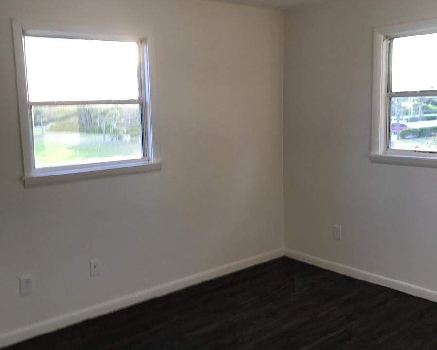 1st image of 720 N Daytona Ave
