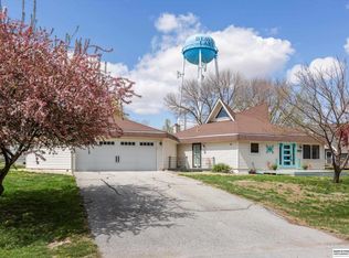 2217 Beaver Lake Blvd, Plattsmouth, NE 68048