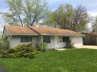 761 N Hillcrest Dr, Romeoville, IL 60446