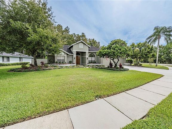 3rd image of 875 Centerwood Dr