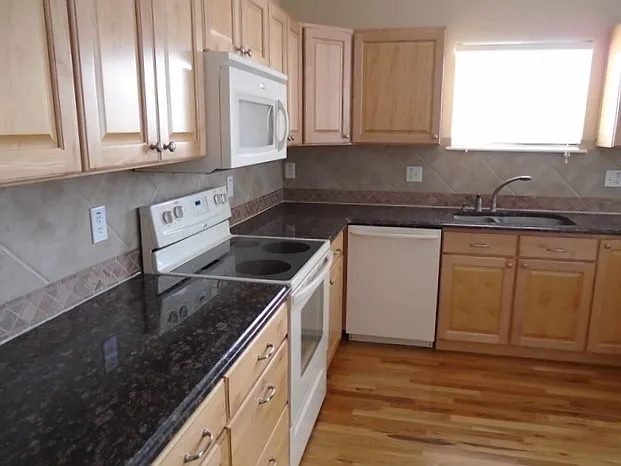 3548 Maple Cir — Photo 4