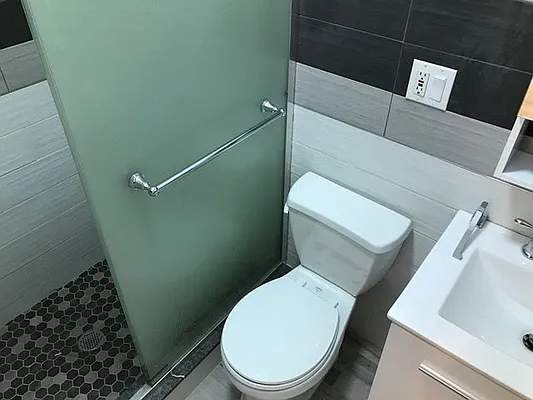 Rented by Easy Rental LLC | media 31