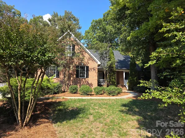 40255 Falcon Crest Ln, New London, NC 28127