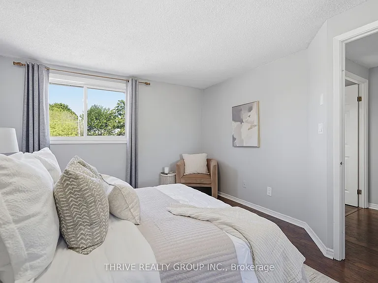 215 Commissioners Rd W #10 — Photo 16