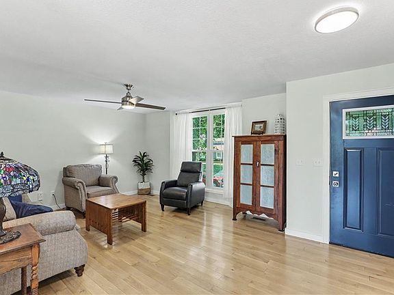 4th image of 4051 SW Clipper Ln