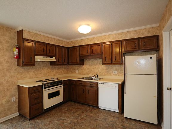 2nd image of 251 Knight Dr APT 3