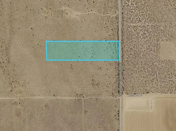 36 Tehachapi Willow Springs Rd, Rosamond, CA 93560