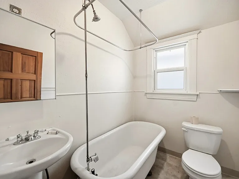 1233 Elizabeth St — Photo 20