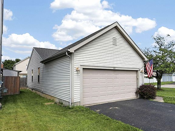 3rd image of 811 Wallinger Dr