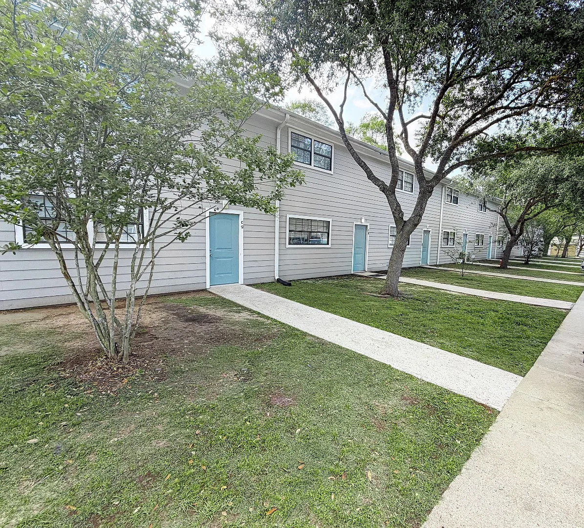 23450 Johnson Rd - D5 — Photo 1