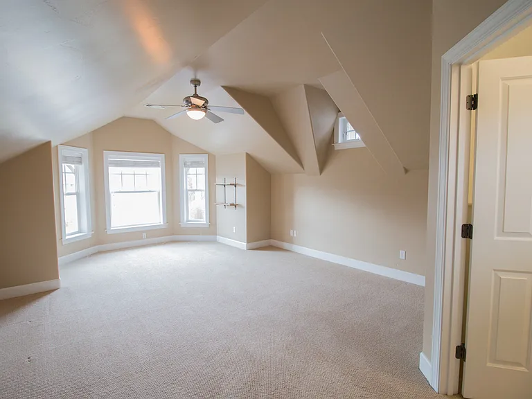 105 Taylor St — Photo 16