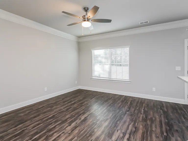 7 Madaline Ln — Photo 3