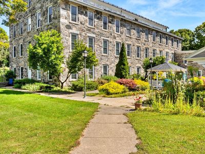 488 E Housatonic St APT 8, Dalton, MA, 01226