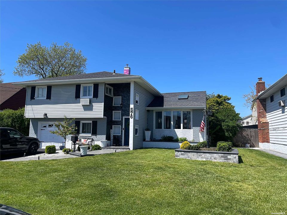 576 S Long Beach Avenue, Freeport, NY 11520 | Zillow