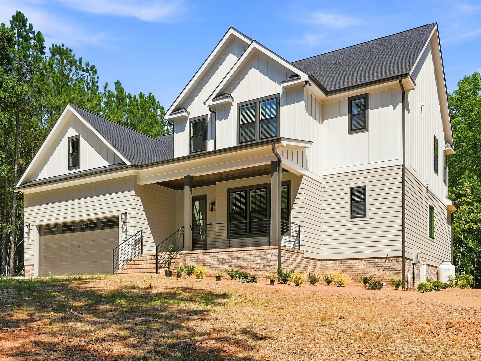 5 bed, 3600 sqft, $4,495 — Photo 4