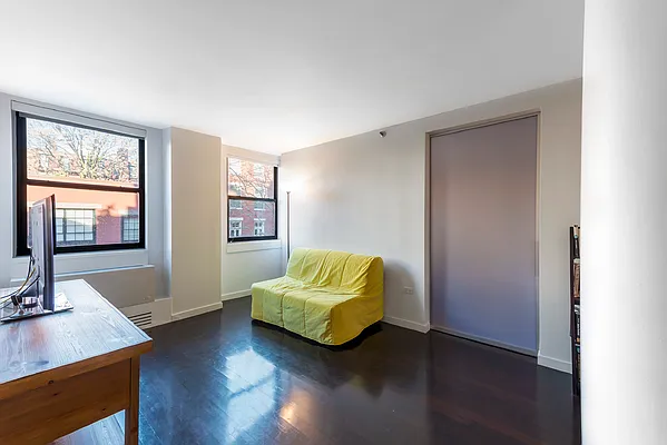 Sold by RE/MAX Midtown | media 10