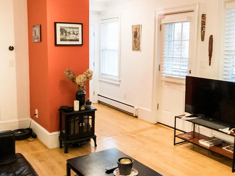 148 W 3rd St #1 — Photo 15