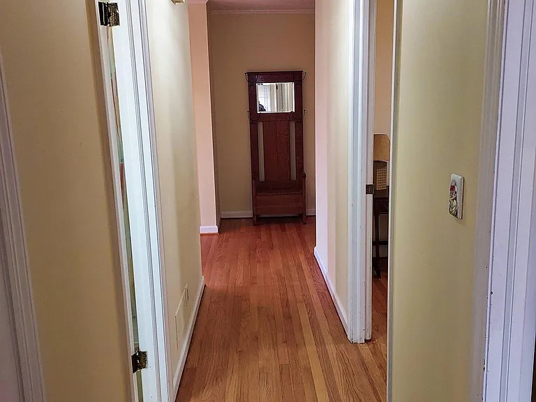 1316 Roberts St — Photo 19