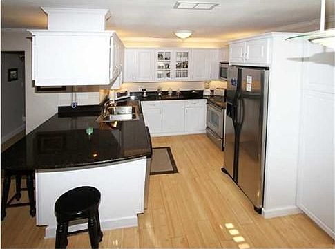 5th image of 1100 Shoreline Dr #L