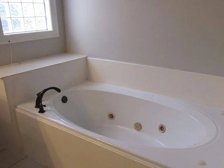 201 Apple Blossom Cir — Photo 14