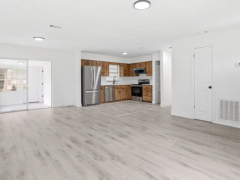 1214 Pace Dr NW — Photo 5