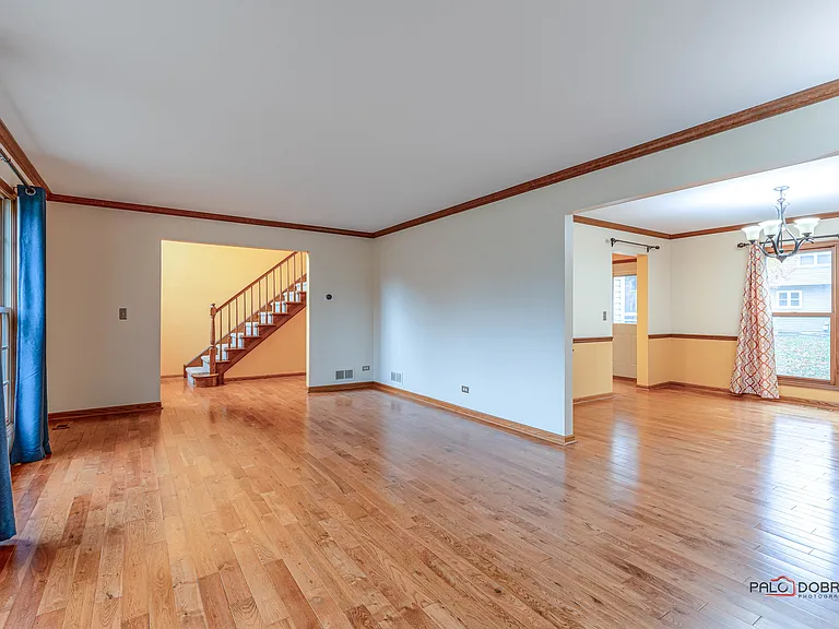 1551 Crowfoot Cir N — Photo 7