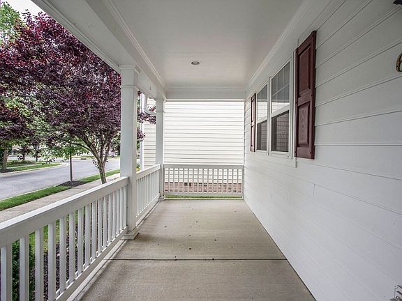 3rd image of 6118 Bentwick Ln