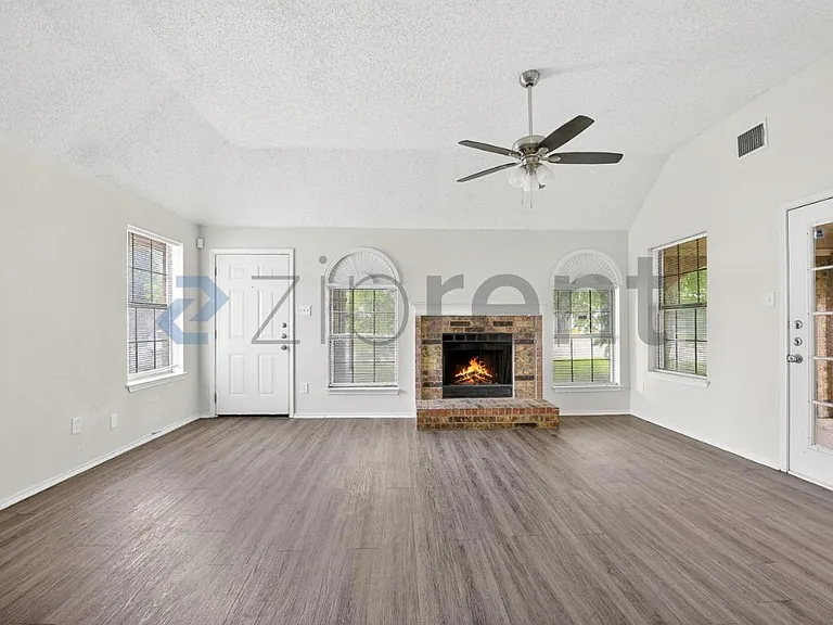6117 Ivy Glen Dr — Photo 5