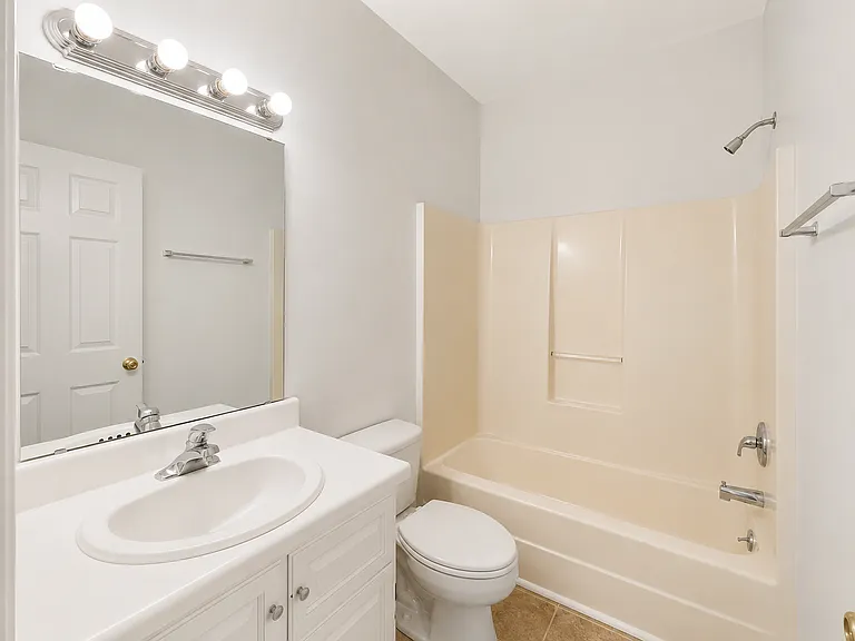 11 Lee Way — Photo 10