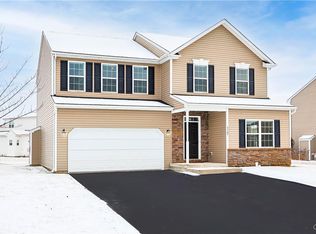 5464 Sunflower Ln, Allentown, PA 18104