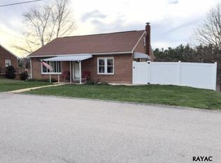 282 Ridge Ave, Glen Rock, PA 17327