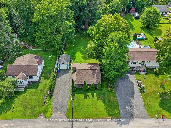 4th image of 185 McPherson St