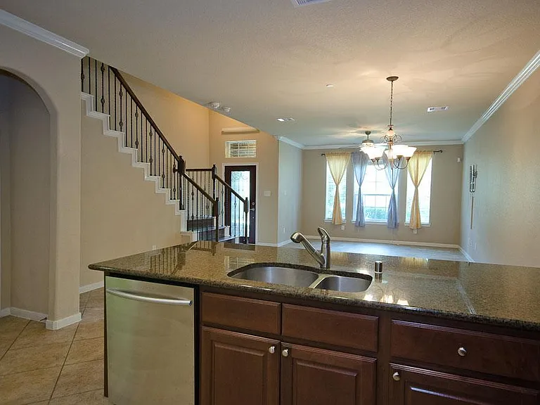 7 Umbria Ln — Photo 4