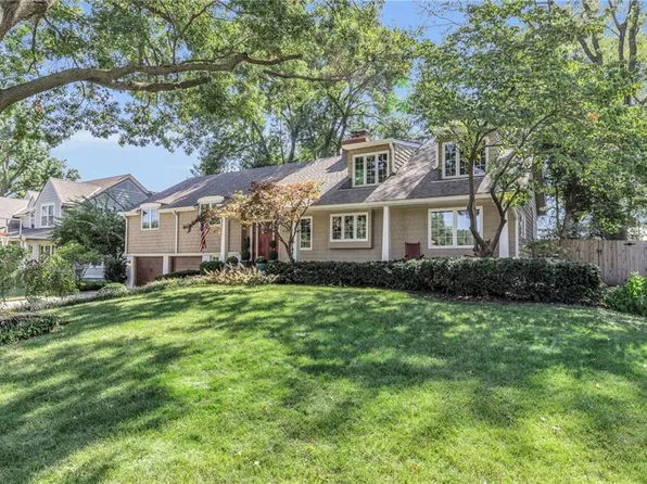 4109 Delmar Dr, Prairie Village, KS 66208