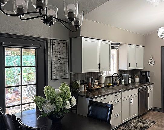 Dining Room & Kitchen 