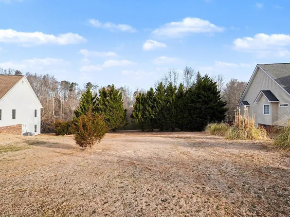 408 Winding Brook Ct, Greenville, SC 29617