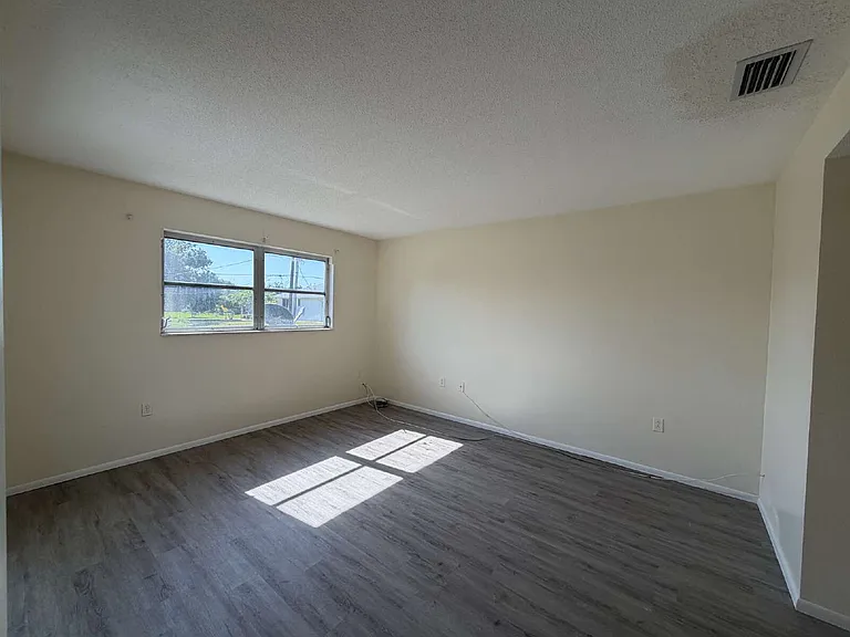 2619 Magdalina Dr #1A — Photo 18