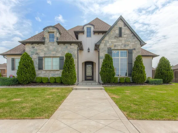 519 N 84th Pl, Broken Arrow, OK 74014