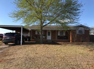 1117 F St, Arapaho, OK 73620