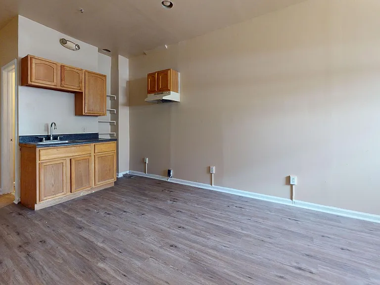 5021 Germantown Avenue — Photo 5