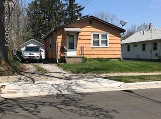 321 E Cavanaugh Rd, Lansing, MI 48910