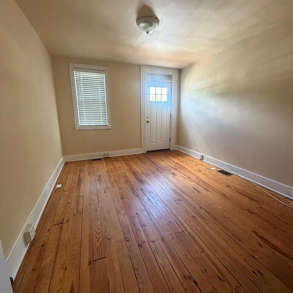 2 bed, 2.0 bath, 1104 sqft, $2,200 — Photo 2