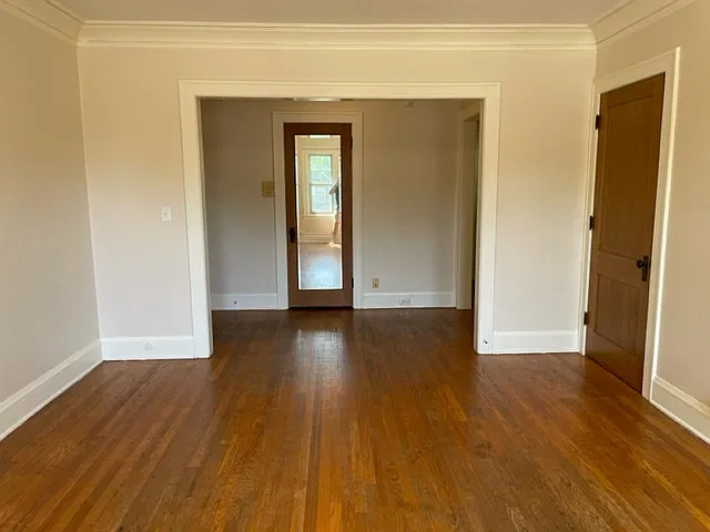 1 bed, 900 sqft, $1,350 — Photo 4
