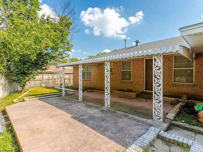 4808 Terrace Trl — Photo 24