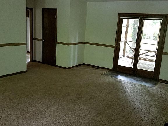 1/2 bath between kitchen and living room.